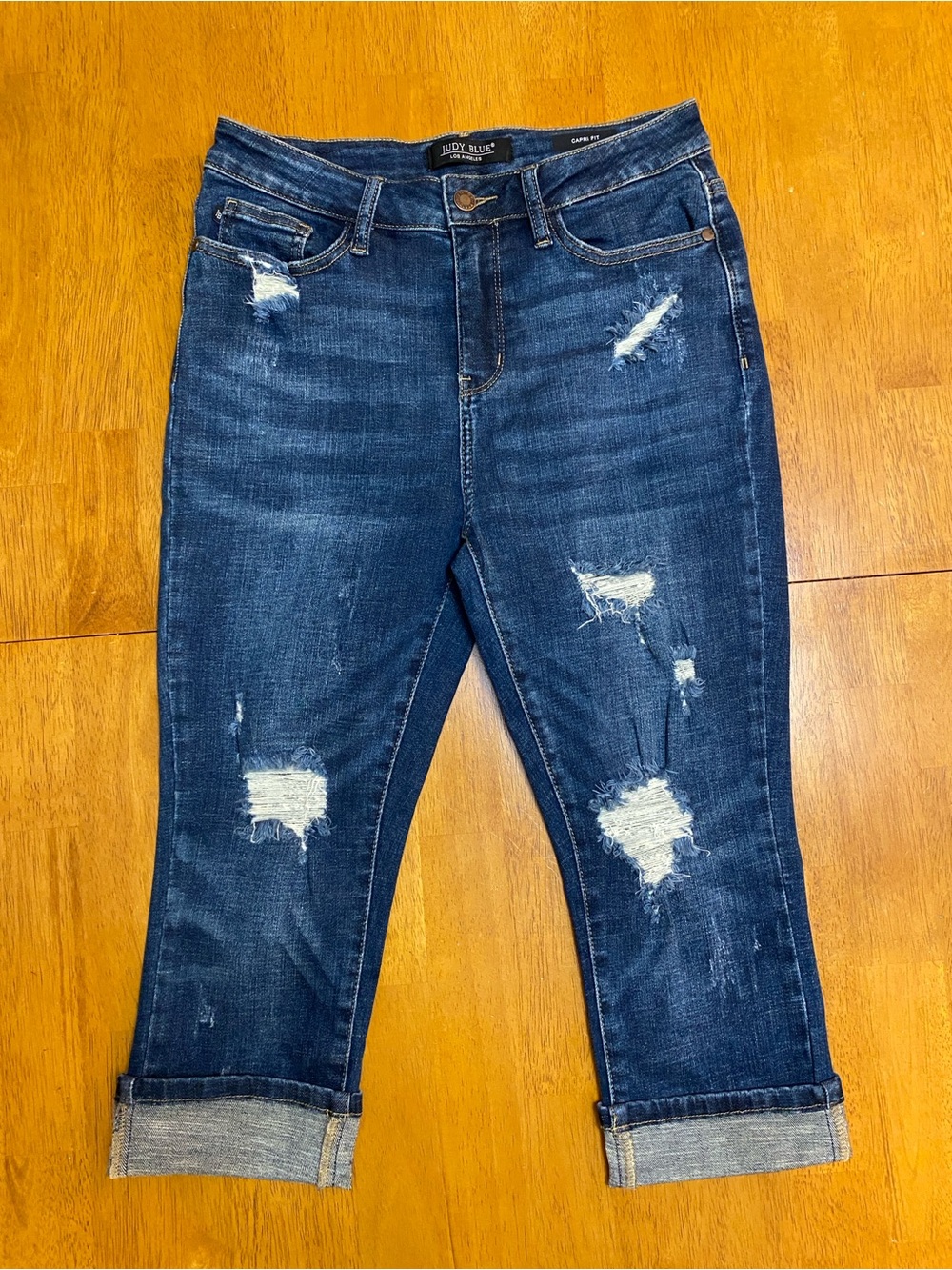 Judy Blue - Capri Distressed, Cuffed Skinny Capri, Sz 5/27